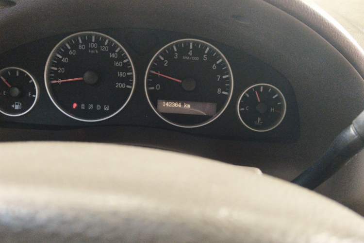 Used Buick GL8 2013 2.4L Classic Edition Odometer Close Up