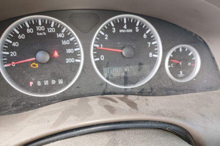 Used Buick GL8 2013 2.4L Executive Edition Odometer Close Up