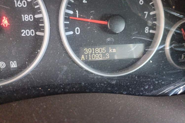 Used Buick GL8 2013 2.4L Comfort Edition Odometer Close Up