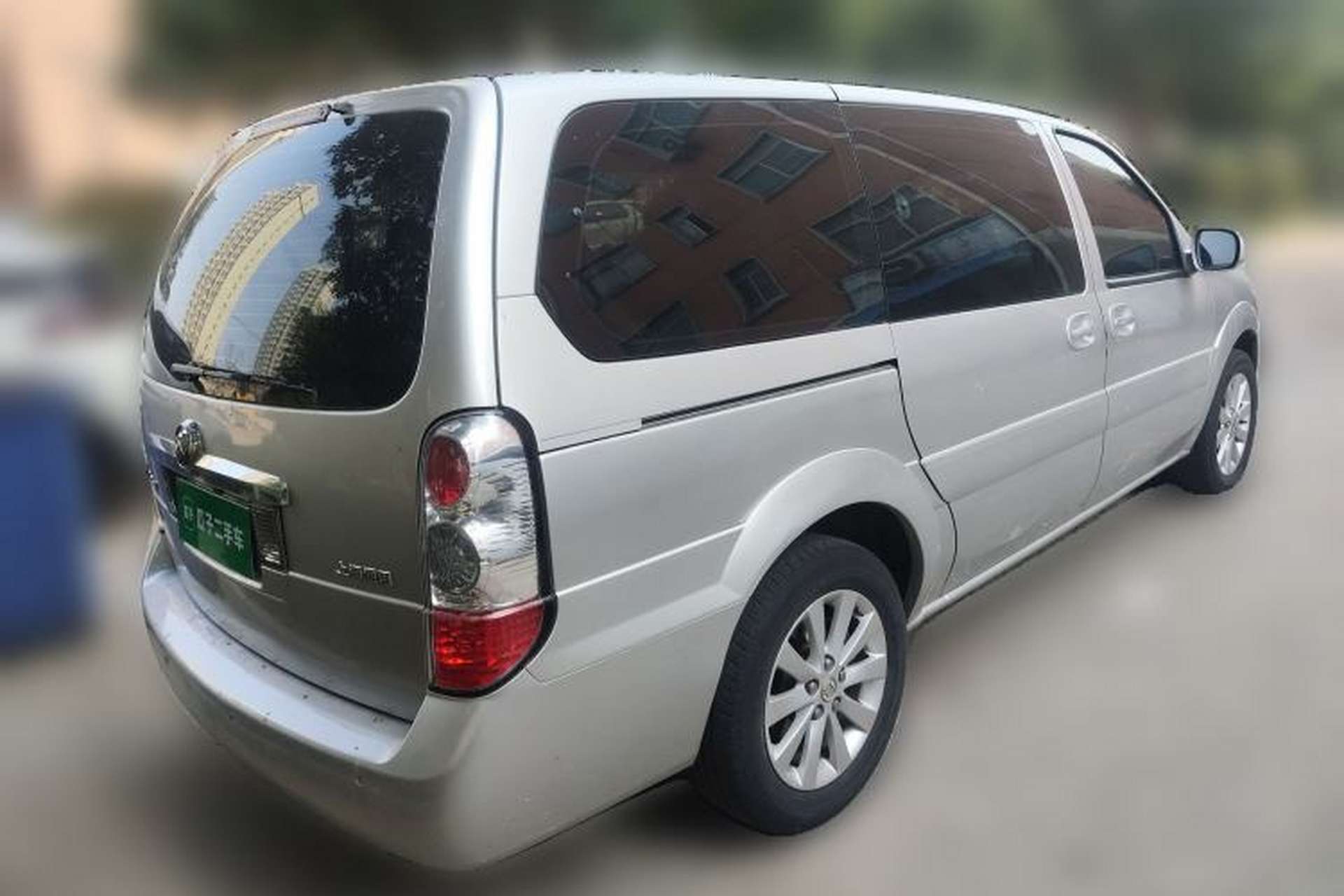 Used Buick GL8 2013 2.4L Classic Edition Rear Right 45 Deg