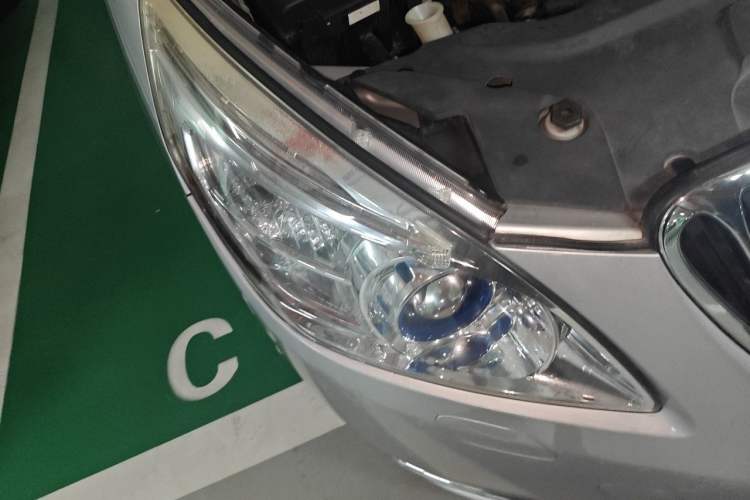 Used Buick GL8 2013 3.0L XT Luxury Business Flagship Edition Right Front Headlight