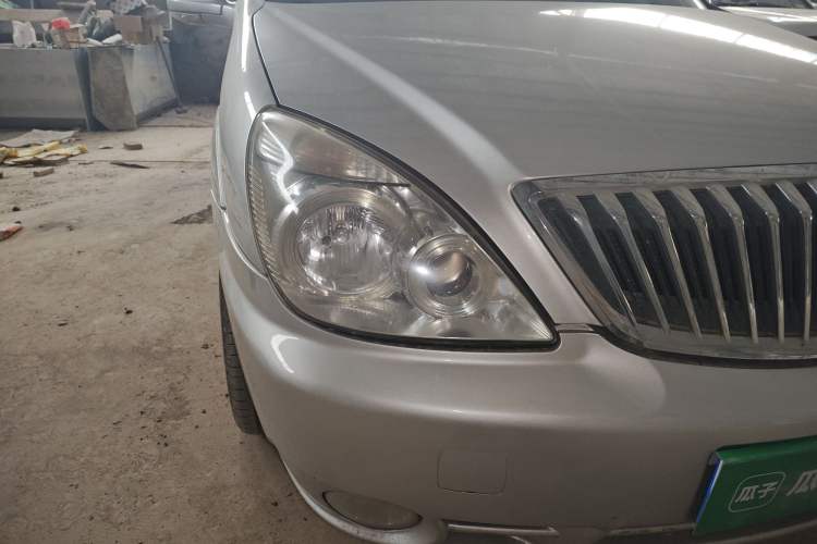 Used Buick GL8 2013 2.4L Classic Edition Right Front Headlight