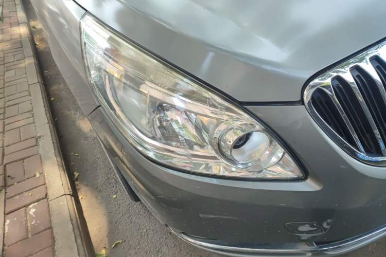 Used Buick GL8 2013 2.4L CT Luxury Business Comfort Edition Right Front Headlight