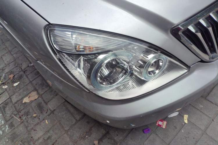 Used Buick GL8 2013 2.4L Classic Edition Right Front Headlight