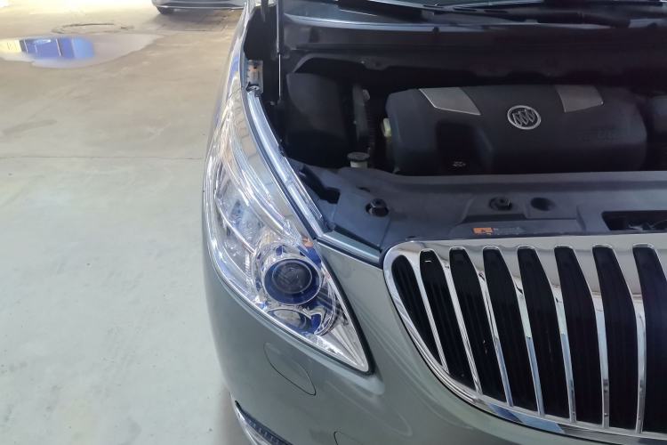Used Buick GL8 2013 3.0L XT Luxury Business Flagship Edition Right Front Headlight