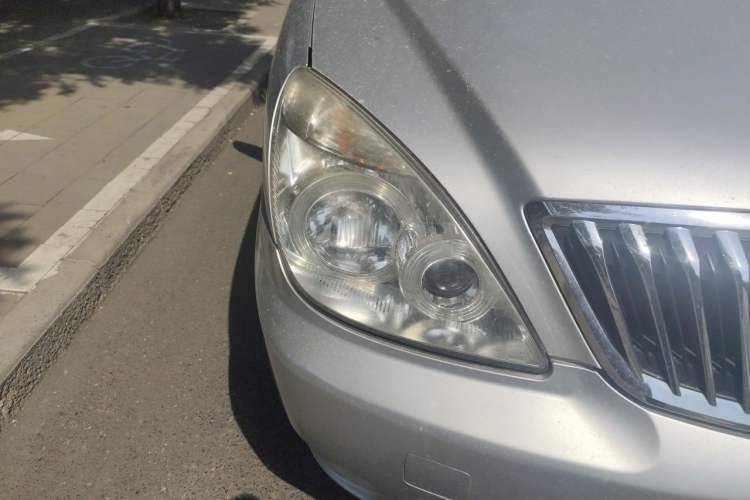 Used Buick GL8 2013 2.4L Comfort Edition Right Front Headlight