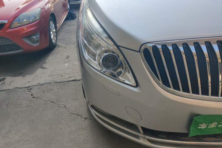 Used Buick GL8 2013 3.0L GT Luxury Business Haoya Edition Right Front Headlight