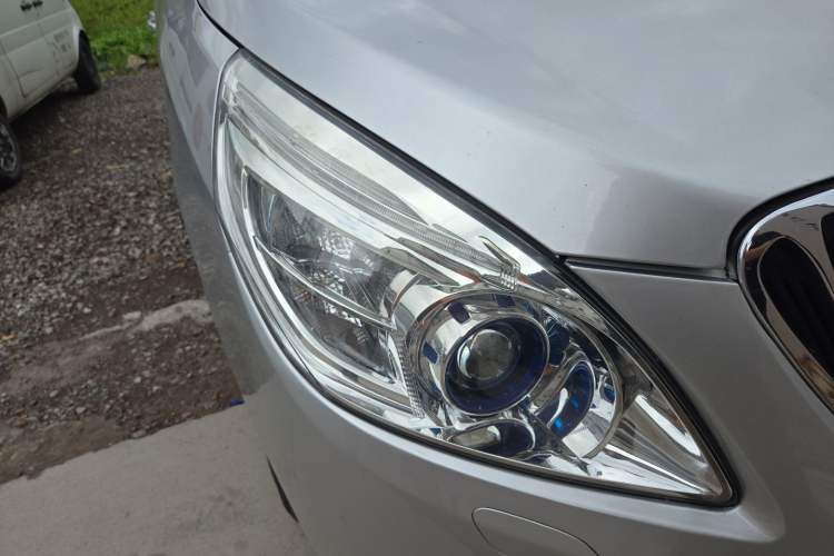 Used Buick GL8 2013 2.4L LT Luxury Business Executive Edition Right Front Headlight