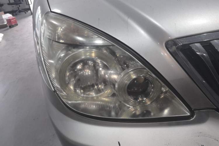 Used Buick GL8 2013 2.4L Comfort Edition Right Front Headlight