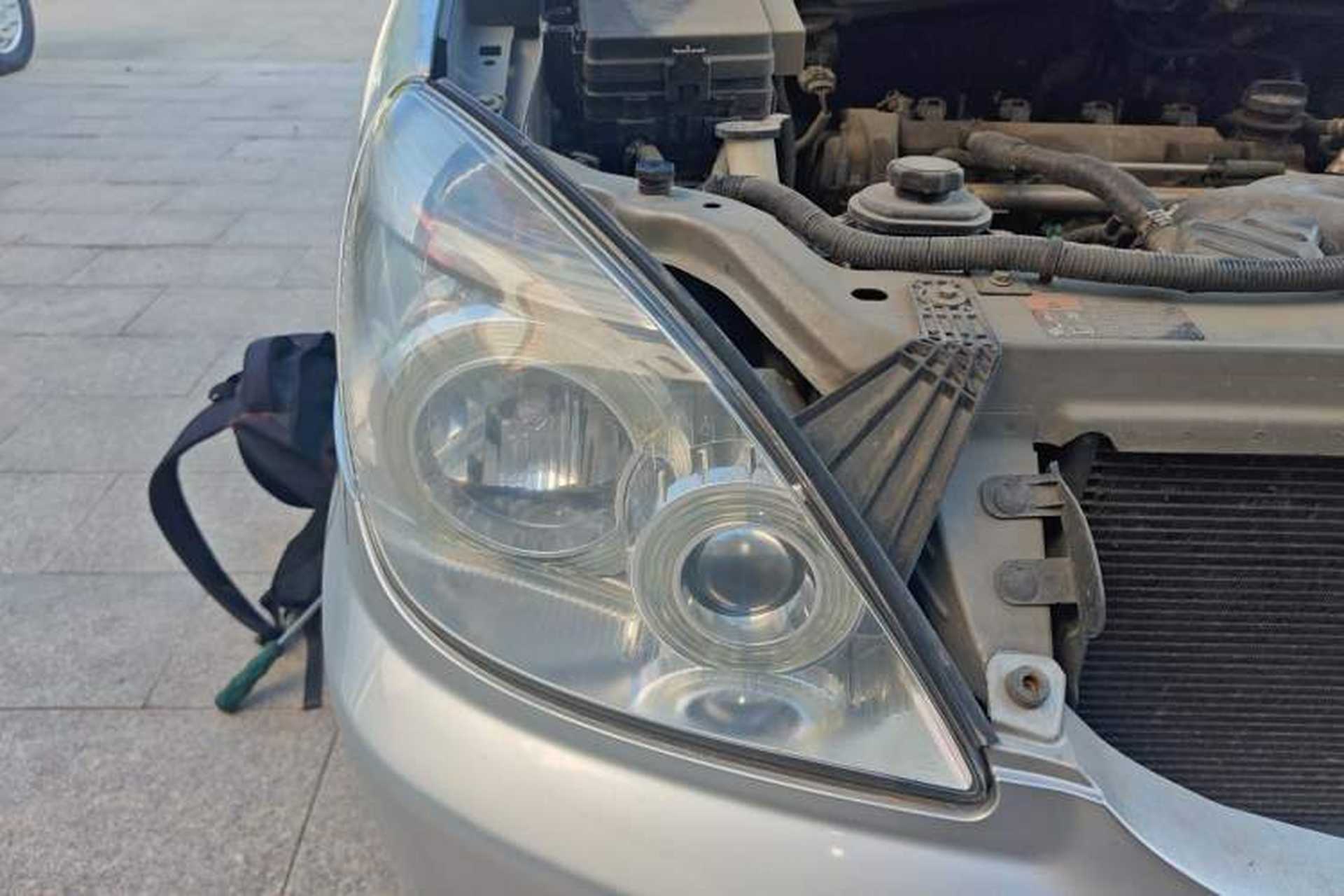 Used Buick GL8 2013 2.4L Classic Edition Right Front Headlight