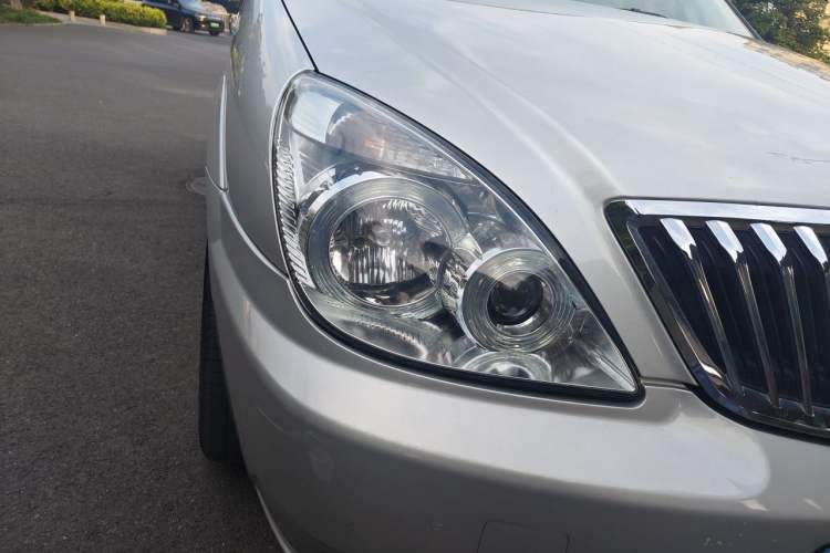 Used Buick GL8 2013 2.4L Comfort Edition Right Front Headlight