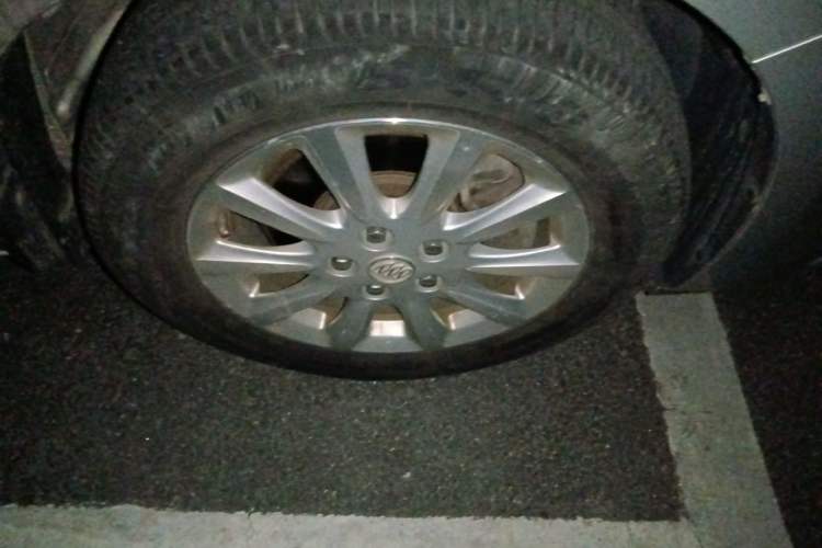 Used Buick GL8 2013 3.0L GT Luxury Business Haoya Edition Right Front Wheel Hub