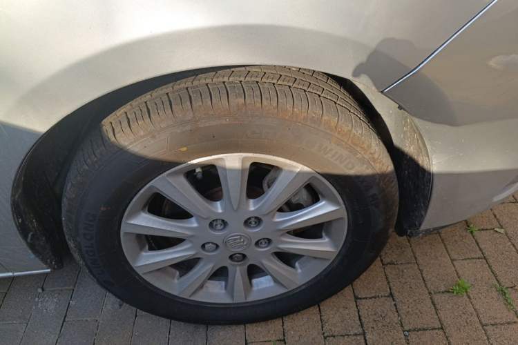 Used Buick GL8 2013 3.0L GT Luxury Business Haoya Edition Right Front Wheel Hub