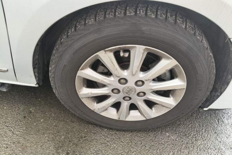 Used Buick GL8 2013 3.0L GT Luxury Business Haoya Edition Right Front Wheel Hub