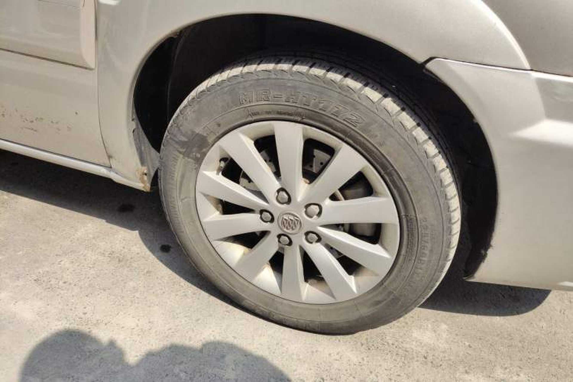 Used Buick GL8 2013 2.4L Classic Edition Right Front Wheel Hub
