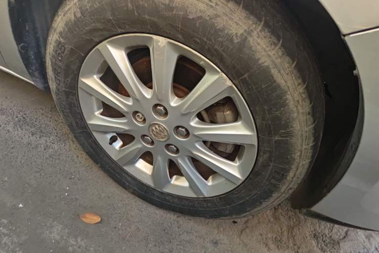 Used Buick GL8 2013 3.0L GT Luxury Business Haoya Edition Right Front Wheel Hub