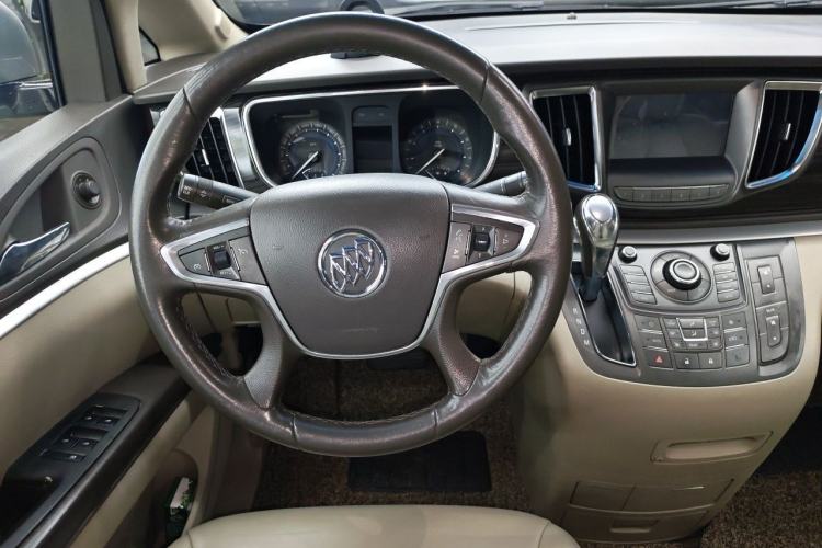 Used Buick GL8 2013 3.0L GT Luxury Business Haoya Edition Steering Wheel