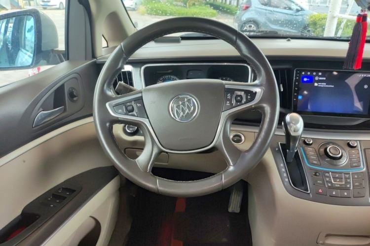 Used Buick GL8 2013 3.0L GT Luxury Business Haoya Edition Steering Wheel