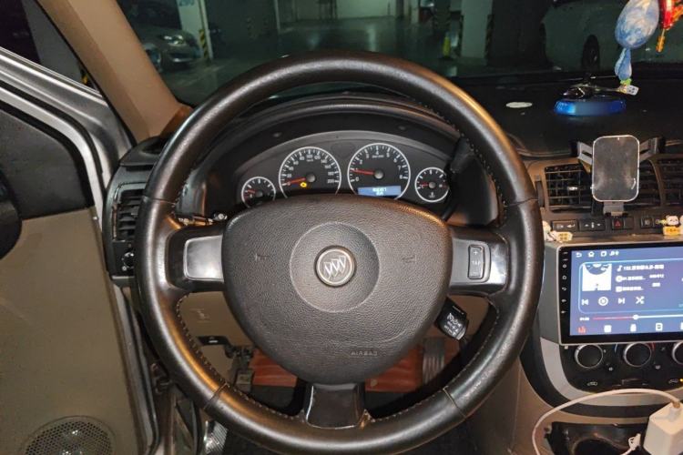 Used Buick GL8 2013 2.4L Executive Edition Steering Wheel