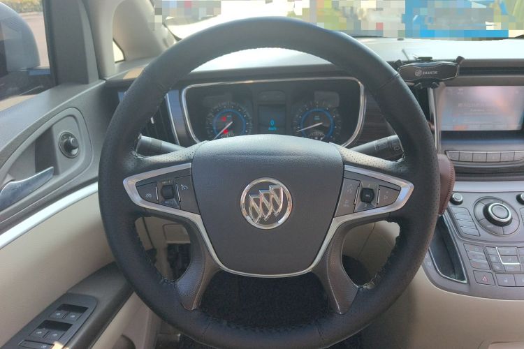Used Buick GL8 2013 3.0L XT Luxury Business Flagship Edition Steering Wheel