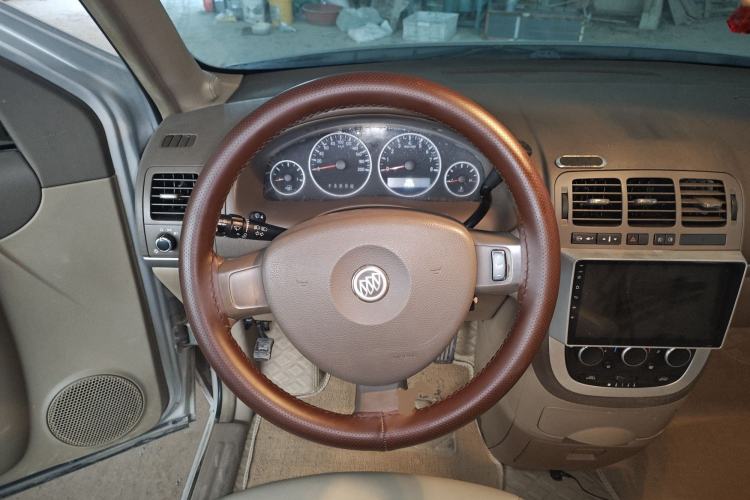 Used Buick GL8 2013 2.4L Classic Edition Steering Wheel