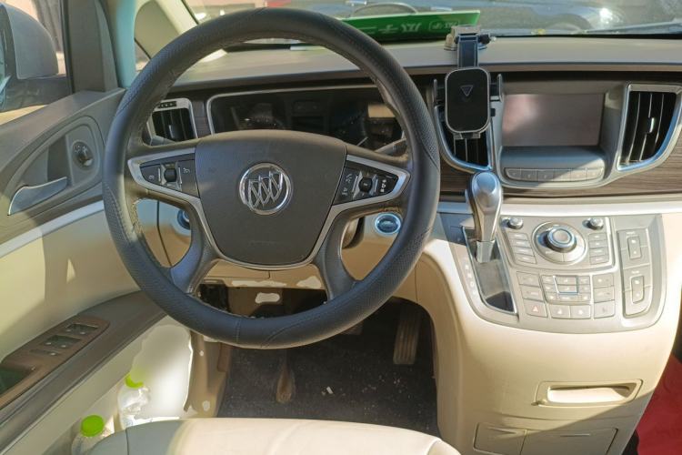 Used Buick GL8 2013 3.0L GT Luxury Business Haoya Edition Steering Wheel