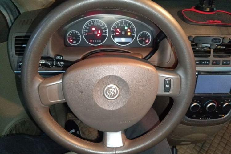 Used Buick GL8 2013 2.4L Classic Edition Steering Wheel
