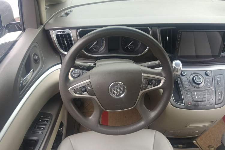 Used Buick GL8 2013 2.4L CT Luxury Business Comfort Edition Steering Wheel
