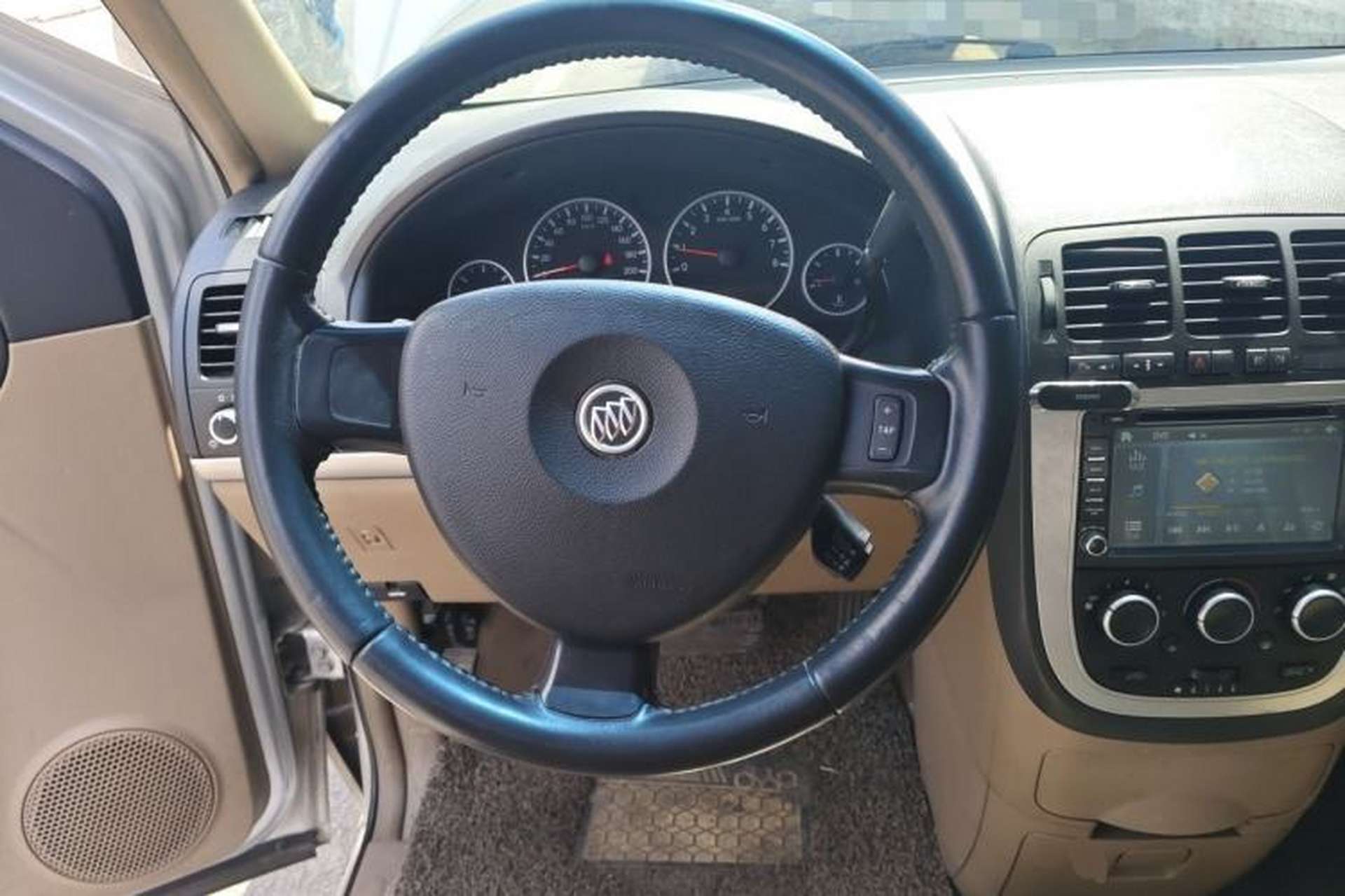 Used Buick GL8 2013 2.4L Executive Edition Steering Wheel