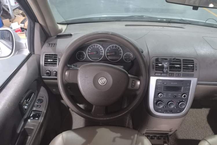 Used Buick GL8 2013 2.4L Comfort Edition Steering Wheel