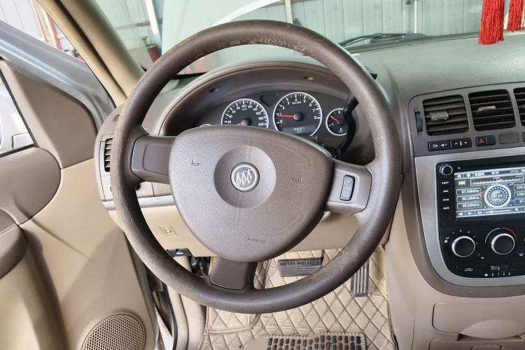 Used Buick GL8 2013 2.4L Comfort Edition Steering Wheel
