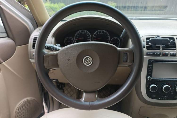 Used Buick GL8 2013 2.4L Classic Edition Steering Wheel