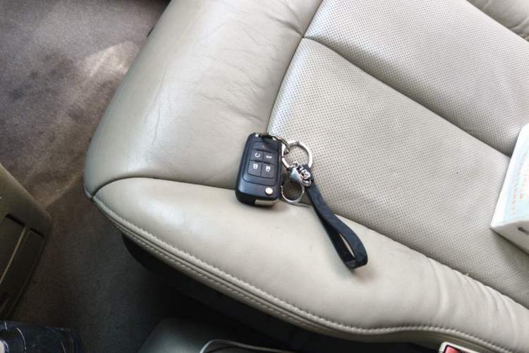 Used Buick GL8 2013 3.0L XT Luxury Business Flagship Edition Vehicle Key