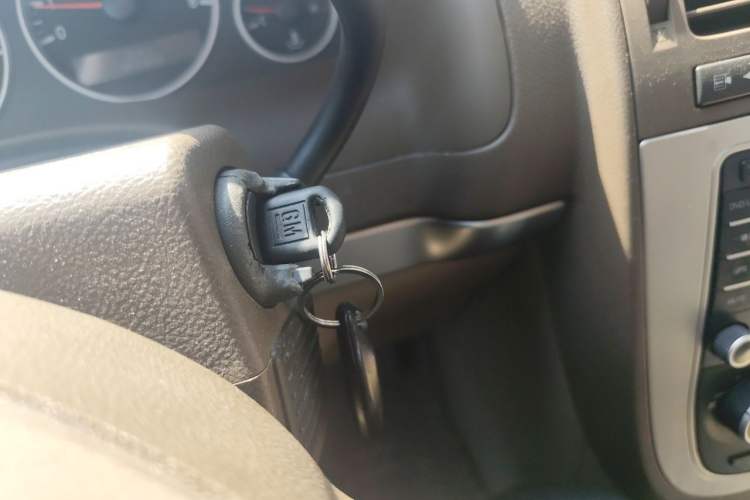 Used Buick GL8 2013 2.4L Comfort Edition Vehicle Key