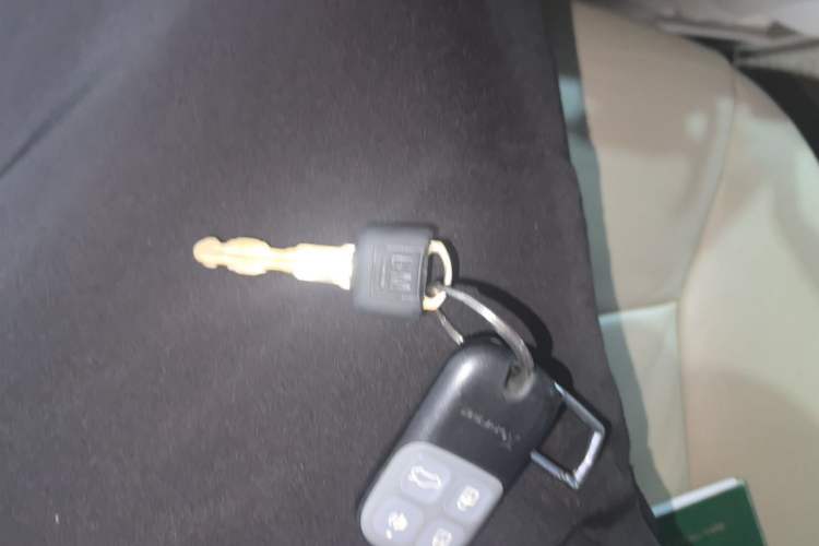 Used Buick GL8 2013 2.4L Comfort Edition Vehicle Key