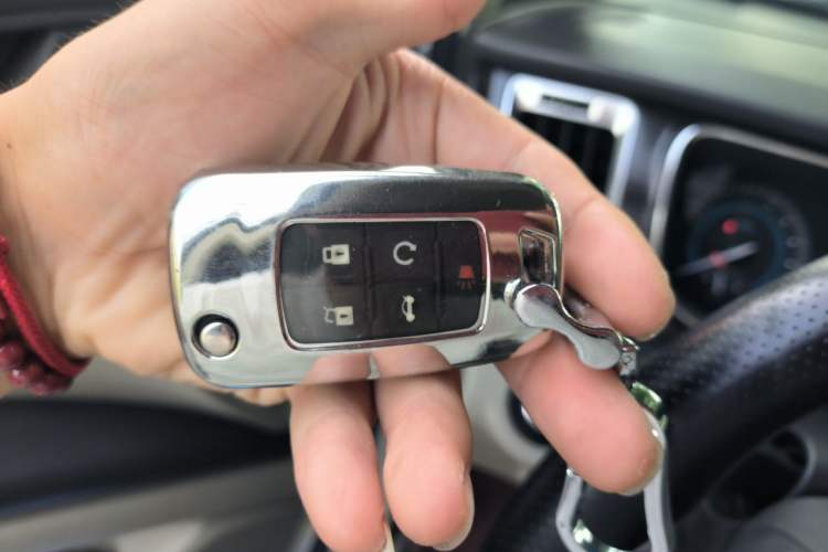 Used Buick GL8 2013 3.0L GT Luxury Business Haoya Edition Vehicle Key