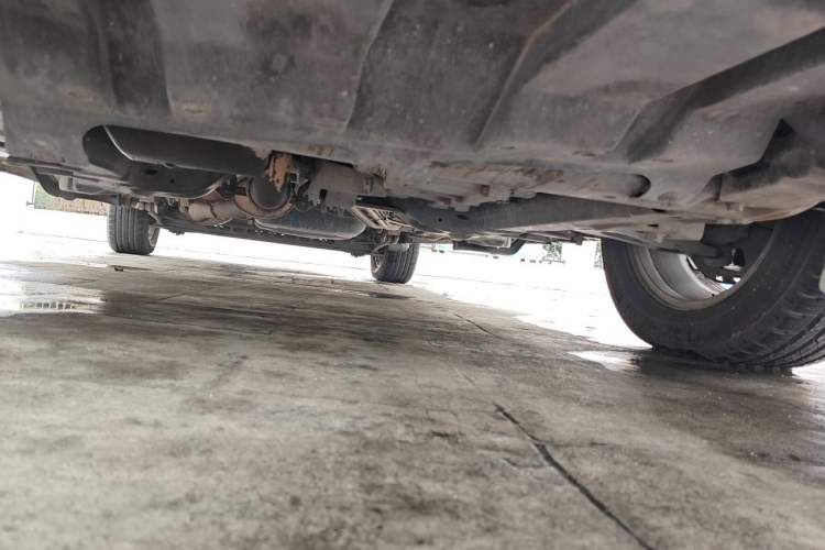 Used Buick GL8 2013 2.4L LT Luxury Business Executive Edition Chassis Front