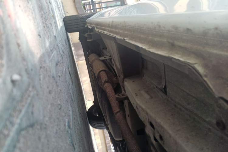Used Buick GL8 2013 2.4L Classic Edition Chassis Front Right