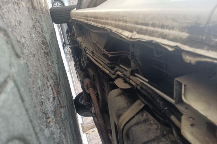Used Buick GL8 2013 2.4L Classic Edition Chassis Rear Left
