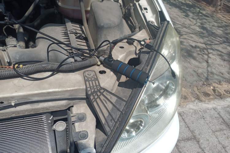 Used Buick GL8 2013 2.4L Classic Edition Engine Bay Left