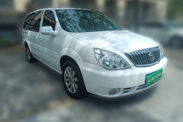 Used Buick GL8 2013 2.4L Classic Edition Front Right 45 Deg