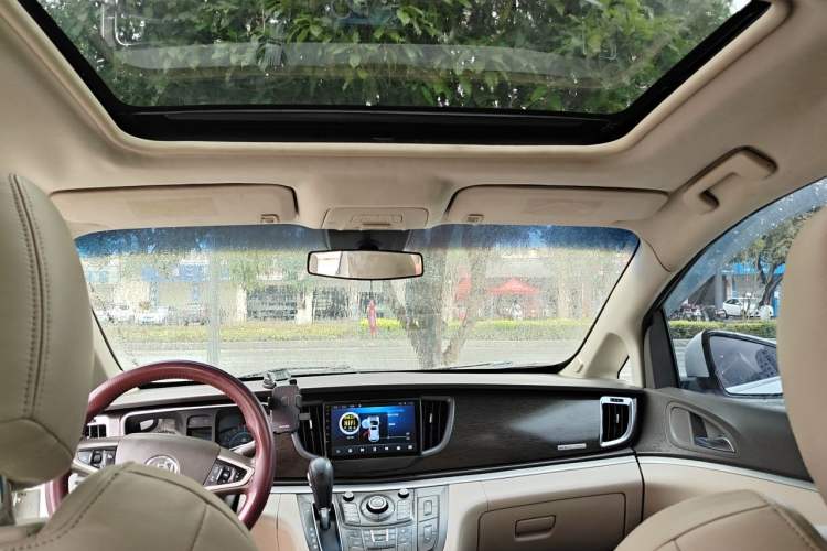 Used Buick GL8 2013 2.4L LT Luxury Business Executive Edition Headliner