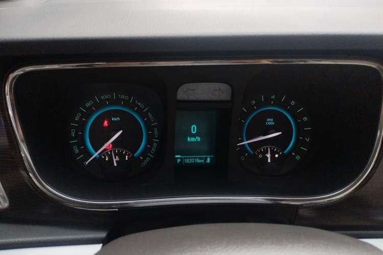 Used Buick GL8 2013 2.4L CT Luxury Business Comfort Edition Instrument Cluster