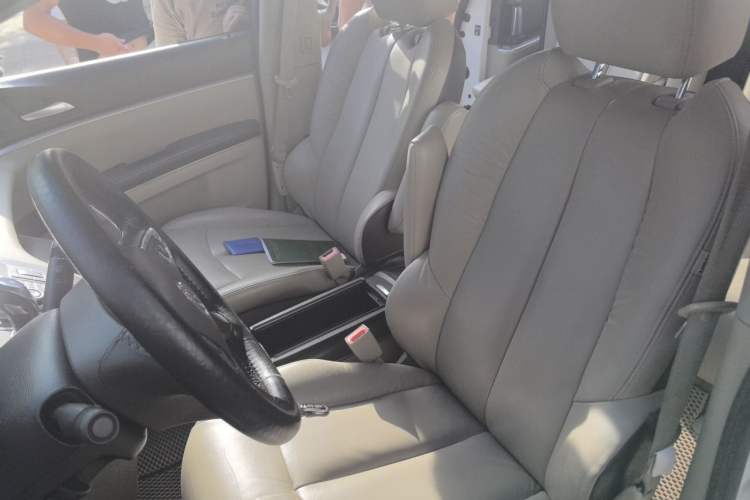 Used Buick GL8 2013 3.0L GT Luxury Business Haoya Edition Left Front Seat