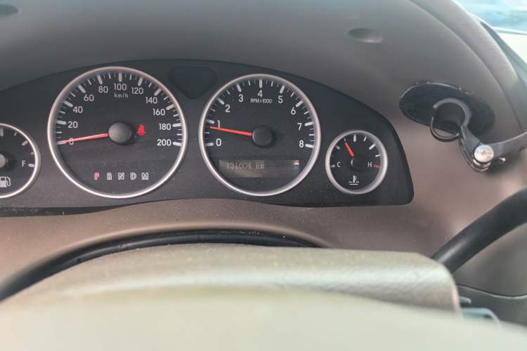 Used Buick GL8 2013 2.4L Classic Edition Odometer Close Up