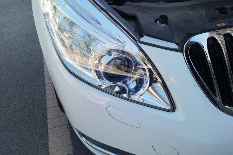 Used Buick GL8 2013 2.4L LT Luxury Business Executive Edition Right Front Headlight