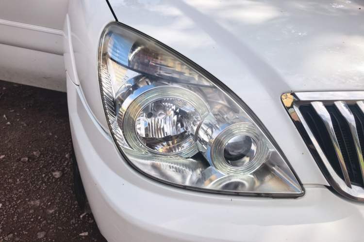 Used Buick GL8 2013 2.4L Classic Edition Right Front Headlight