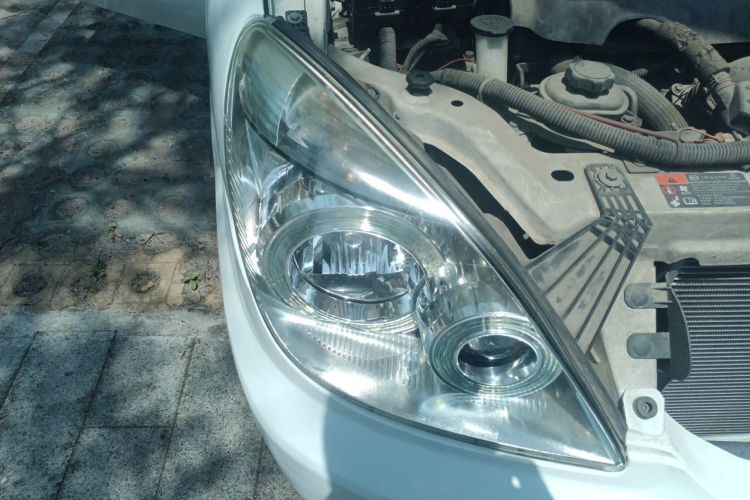 Used Buick GL8 2013 2.4L Classic Edition Right Front Headlight