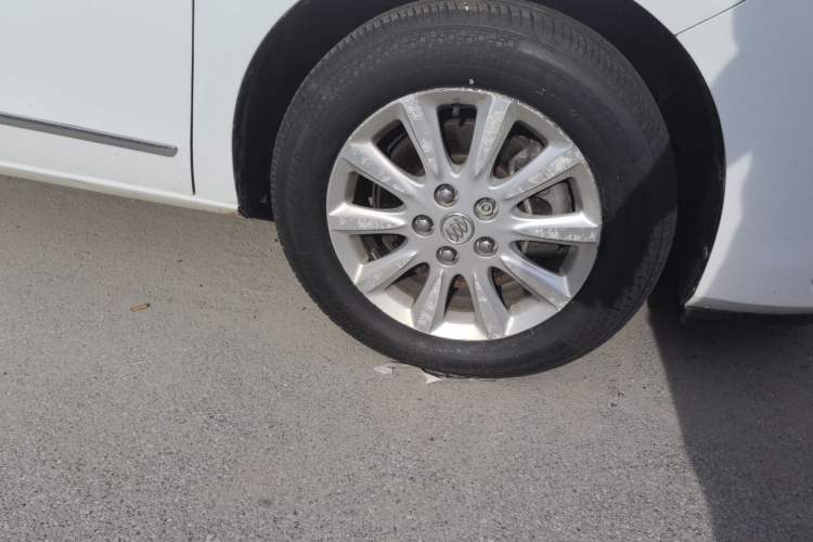Used Buick GL8 2013 3.0L GT Luxury Business Haoya Edition Right Front Wheel Hub