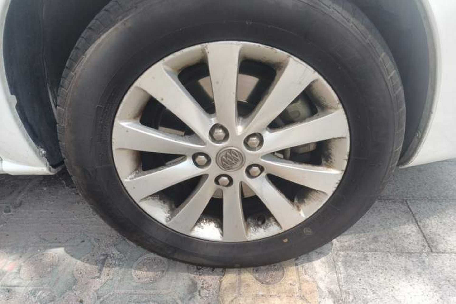 Used Buick GL8 2013 2.4L Classic Edition Right Front Wheel Hub